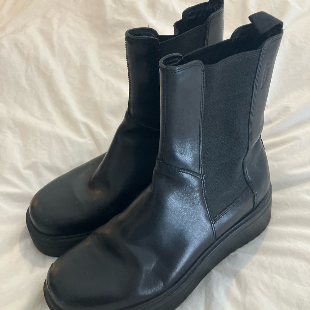Vagabond Tara Black Leather Chelsea Platform Ankle Boots 39/9 - Picture 2 of 10